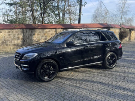 Чорний Мерседес М-Клас, об'ємом двигуна 2.99 л та пробігом 325 тис. км за 26455 $, фото 1 на Automoto.ua