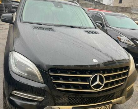 Чорний Мерседес М-Клас, об'ємом двигуна 3 л та пробігом 156 тис. км за 28000 $, фото 1 на Automoto.ua