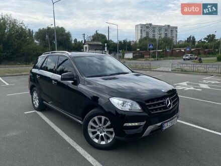 Мерседес М-Класс 2013 в Киеве на Automoto.ua Черный Мерседес М-Класс, объемом двигателя 2.99 л и пробегом 230 тыс. км за 21700 $, фото 1 на Automoto.ua