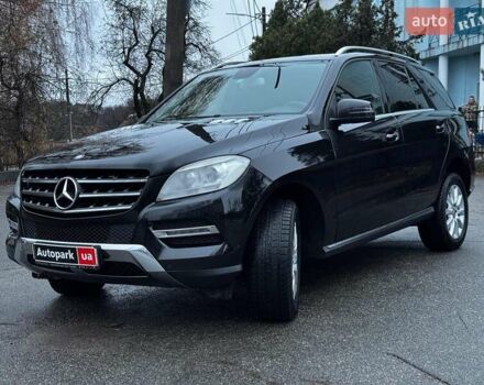 Черный Мерседес М-Класс, объемом двигателя 2.2 л и пробегом 205 тыс. км за 19490 $, фото 1 на Automoto.ua