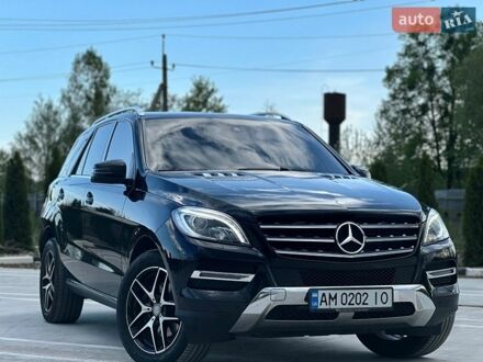 Черный Мерседес М-Класс, объемом двигателя 2.14 л и пробегом 305 тыс. км за 19999 $, фото 1 на Automoto.ua