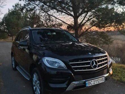 Черный Мерседес М-Класс, объемом двигателя 3 л и пробегом 215 тыс. км за 23000 $, фото 1 на Automoto.ua