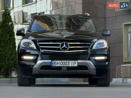 Черный Мерседес М-Класс, объемом двигателя 2.2 л и пробегом 182 тыс. км за 19500 $, фото 1 на Automoto.ua