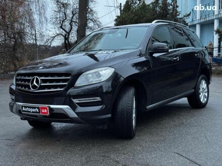 Черный Мерседес М-Класс, объемом двигателя 2.2 л и пробегом 205 тыс. км за 19490 $, фото 1 на Automoto.ua