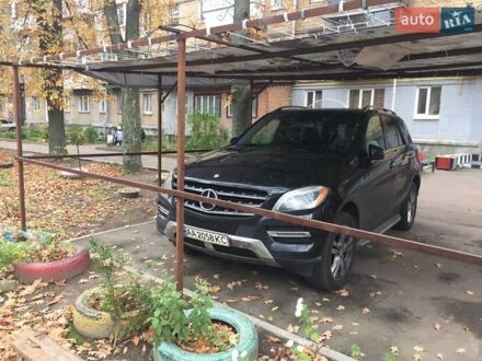 Мерседес М-Класс 2013 в Киеве на Automoto.ua Черный Мерседес М-Класс, объемом двигателя 3.5 л и пробегом 191 тыс. км за 24500 $, фото 1 на Automoto.ua