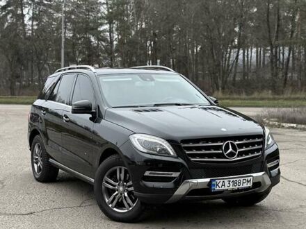 Черный Мерседес М-Класс, объемом двигателя 2.14 л и пробегом 220 тыс. км за 21000 $, фото 1 на Automoto.ua