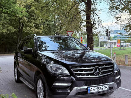 Мерседес М-Клас 2015 у Дніпро (Дніпропетровську) на Automoto.ua Чорний Мерседес М-Клас, об'ємом двигуна 2.14 л та пробігом 279 тис. км за 21600 $, фото 1 на Automoto.ua