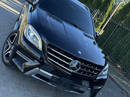 Черный Мерседес М-Класс, объемом двигателя 2.99 л и пробегом 90 тыс. км за 32000 $, фото 1 на Automoto.ua