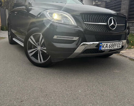 Черный Мерседес М-Класс, объемом двигателя 2.99 л и пробегом 201 тыс. км за 22000 $, фото 1 на Automoto.ua