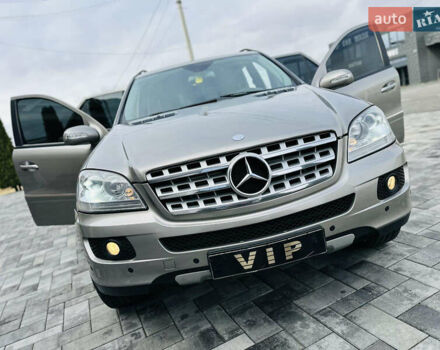 Коричневый Мерседес М-Класс, объемом двигателя 0 л и пробегом 270 тыс. км за 10500 $, фото 4 на Automoto.ua