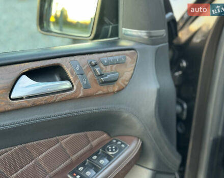 Коричневый Мерседес М-Класс, объемом двигателя 2.99 л и пробегом 317 тыс. км за 24500 $, фото 20 на Automoto.ua