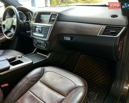 Коричневий Мерседес М-Клас, об'ємом двигуна 2.14 л та пробігом 270 тис. км за 17900 $, фото 17 на Automoto.ua