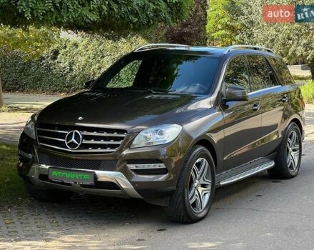 Коричневий Мерседес М-Клас, об'ємом двигуна 2.14 л та пробігом 270 тис. км за 17900 $, фото 1 на Automoto.ua