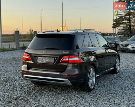 Коричневый Мерседес М-Класс, объемом двигателя 2.99 л и пробегом 317 тыс. км за 24500 $, фото 10 на Automoto.ua