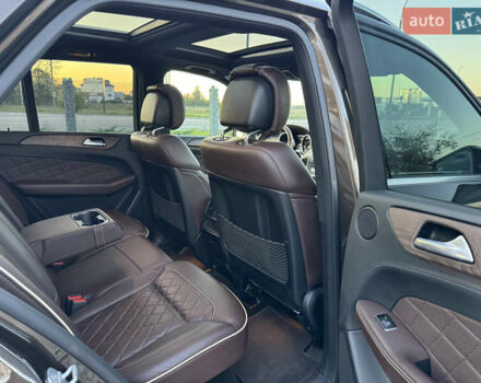 Коричневый Мерседес М-Класс, объемом двигателя 2.99 л и пробегом 317 тыс. км за 24500 $, фото 29 на Automoto.ua