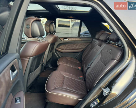 Коричневый Мерседес М-Класс, объемом двигателя 2.99 л и пробегом 317 тыс. км за 24500 $, фото 28 на Automoto.ua