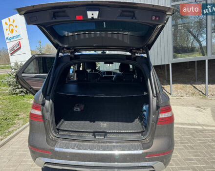 Коричневый Мерседес М-Класс, объемом двигателя 2.99 л и пробегом 240 тыс. км за 23500 $, фото 9 на Automoto.ua