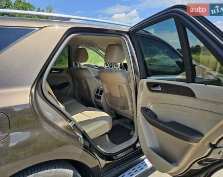 Мерседес М-Клас 2013 у Трускавце на Automoto.ua Коричневий Мерседес М-Клас, об'ємом двигуна 2.99 л та пробігом 76 тис. км за 34000 $, фото 12 на Automoto.ua