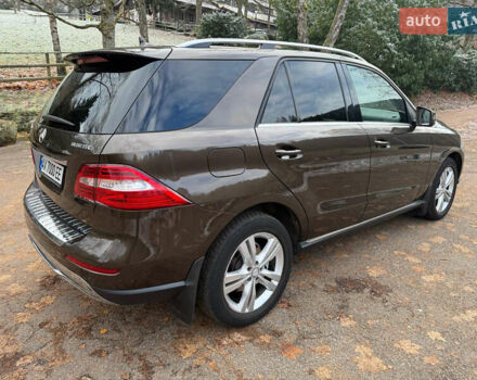 Коричневый Мерседес М-Класс, объемом двигателя 2.14 л и пробегом 69 тыс. км за 25500 $, фото 3 на Automoto.ua