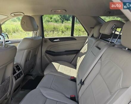 Мерседес М-Клас 2013 у Трускавце на Automoto.ua Коричневий Мерседес М-Клас, об'ємом двигуна 2.99 л та пробігом 76 тис. км за 34000 $, фото 13 на Automoto.ua