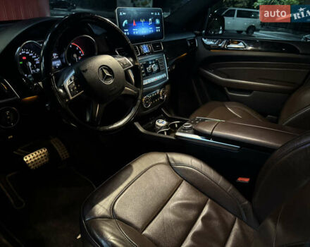 Коричневый Мерседес М-Класс, объемом двигателя 2.99 л и пробегом 240 тыс. км за 23500 $, фото 2 на Automoto.ua