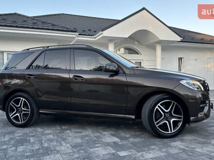 Мерседес М-Клас 2011 у Івано-Франківську на Automoto.ua Коричневий Мерседес М-Клас, об'ємом двигуна 2.99 л та пробігом 156 тис. км за 26850 $, фото 1 на Automoto.ua