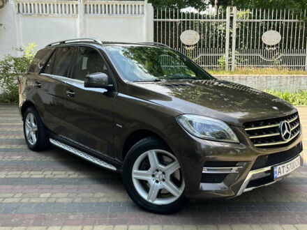 Мерседес М-Клас 2012 у Чернівцях на Automoto.ua Коричневий Мерседес М-Клас, об'ємом двигуна 3 л та пробігом 230 тис. км за 23500 $, фото 1 на Automoto.ua
