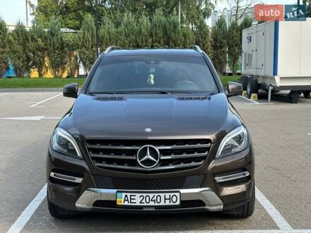 Мерседес М-Класс 2013 в Киеве на Automoto.ua Коричневый Мерседес М-Класс, объемом двигателя 2.99 л и пробегом 112 тыс. км за 26999 $, фото 1 на Automoto.ua
