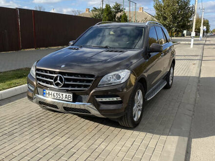 Мерседес М-Класс 2013 в Килие на Automoto.ua Коричневый Мерседес М-Класс, объемом двигателя 3 л и пробегом 172 тыс. км за 21700 $, фото 1 на Automoto.ua