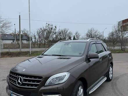 Коричневый Мерседес М-Класс, объемом двигателя 2.99 л и пробегом 58 тыс. км за 37500 $, фото 1 на Automoto.ua