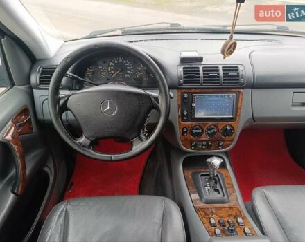 Червоний Мерседес М-Клас, об'ємом двигуна 3.2 л та пробігом 353 тис. км за 5700 $, фото 21 на Automoto.ua