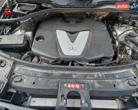 Мерседес М-Класс 2006 в Путиле на Automoto.ua Красный Мерседес М-Класс, объемом двигателя 2.99 л и пробегом 337 тыс. км за 12233 $, фото 7 на Automoto.ua