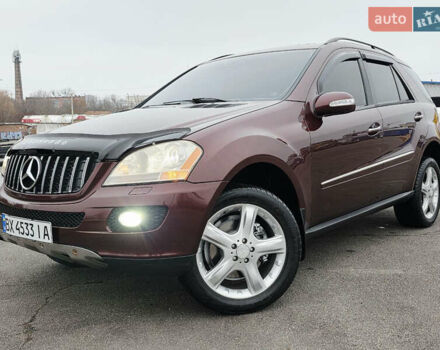 Красный Мерседес М-Класс, объемом двигателя 3.5 л и пробегом 266 тыс. км за 11499 $, фото 42 на Automoto.ua