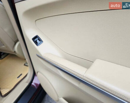 Красный Мерседес М-Класс, объемом двигателя 3.5 л и пробегом 266 тыс. км за 11499 $, фото 50 на Automoto.ua