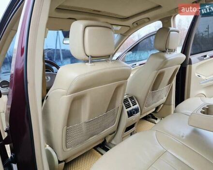 Красный Мерседес М-Класс, объемом двигателя 3.5 л и пробегом 266 тыс. км за 9333 $, фото 79 на Automoto.ua