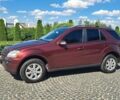 Красный Мерседес М-Класс, объемом двигателя 3.5 л и пробегом 176 тыс. км за 7999 $, фото 1 на Automoto.ua
