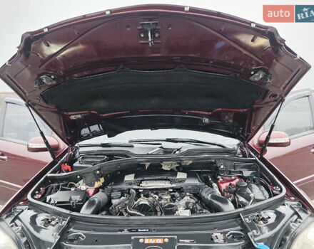 Красный Мерседес М-Класс, объемом двигателя 3.5 л и пробегом 266 тыс. км за 11499 $, фото 56 на Automoto.ua