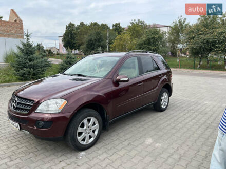 Мерседес М-Класс 2007 в Ровно на Automoto.ua Красный Мерседес М-Класс, объемом двигателя 3.5 л и пробегом 240 тыс. км за 9300 $, фото 1 на Automoto.ua