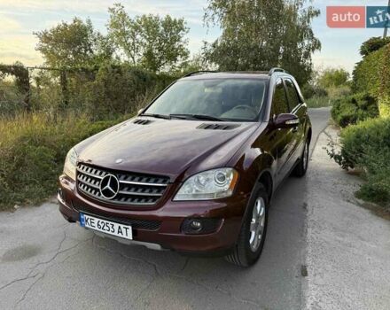 Червоний Мерседес М-Клас, об'ємом двигуна 3.5 л та пробігом 174 тис. км за 12300 $, фото 1 на Automoto.ua