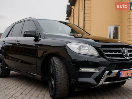 Червоний Мерседес М-Клас, об'ємом двигуна 3 л та пробігом 370 тис. км за 22800 $, фото 1 на Automoto.ua