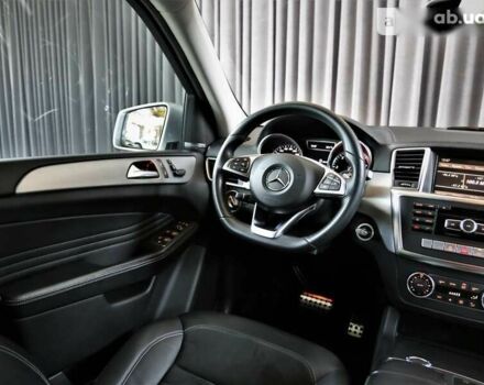 Мерседес М-Класс, объемом двигателя 2.1 л и пробегом 132 тыс. км за 25900 $, фото 13 на Automoto.ua