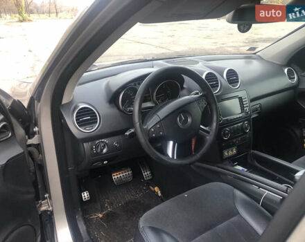 Мерседес М-Класс, объемом двигателя 3 л и пробегом 350 тыс. км за 6750 $, фото 11 на Automoto.ua