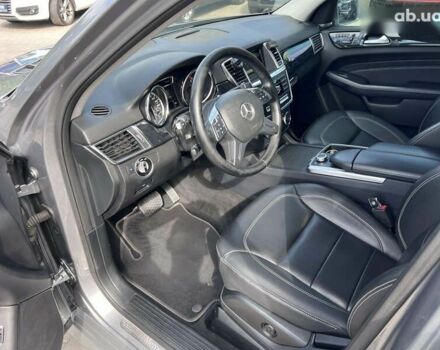 Мерседес М-Класс, объемом двигателя 3 л и пробегом 216 тыс. км за 18490 $, фото 15 на Automoto.ua
