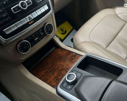 Мерседес М-Клас, об'ємом двигуна 3 л та пробігом 174 тис. км за 20590 $, фото 21 на Automoto.ua