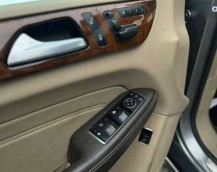 Мерседес М-Клас, об'ємом двигуна 3 л та пробігом 174 тис. км за 20590 $, фото 11 на Automoto.ua