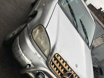 Мерседес М-Клас 1999 у Запоріжжя на Automoto.ua Мерседес М-Клас, об'ємом двигуна 3.2 л та пробігом 420 тис. км за 3200 $, фото 1 на Automoto.ua