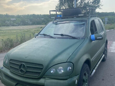Мерседес М-Клас 2002 у Покровськ (Красноармійськ) на Automoto.ua Мерседес М-Клас, об'ємом двигуна 2.7 л та пробігом 295 тис. км за 3000 $, фото 1 на Automoto.ua