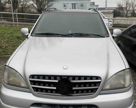 Серый Мерседес М-Класс, объемом двигателя 3.2 л и пробегом 295 тыс. км за 5100 $, фото 1 на Automoto.ua