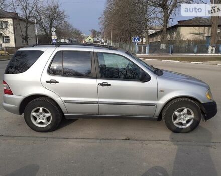 Серый Мерседес М-Класс, объемом двигателя 3.2 л и пробегом 399 тыс. км за 5200 $, фото 8 на Automoto.ua