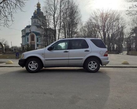 Серый Мерседес М-Класс, объемом двигателя 3.2 л и пробегом 399 тыс. км за 5200 $, фото 14 на Automoto.ua